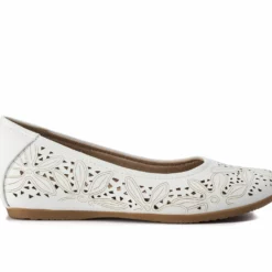 Women's Baretraps Mariah Flats