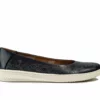 Women's Baretraps Nadra Flats