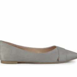 Women's Journee Collection Winslo Flats