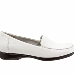Women's Trotters Jenn Flats