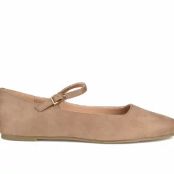 Women's Journee Collection Carrie Flats
