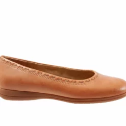 Women's Trotters Dixie Flats