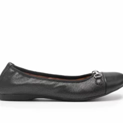 Women's Me Too Bala Flats