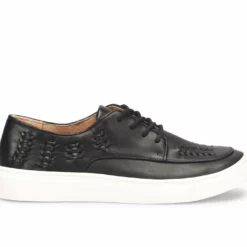 Women's Comfortiva Thayer Casual Sneakers