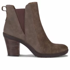 Women's Baretraps Dasha Chelsea Boots