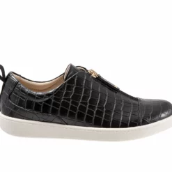 Women's Trotters Anika Sneakers